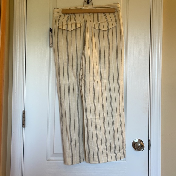 Chaps Linen Capris - Picture 2 of 3